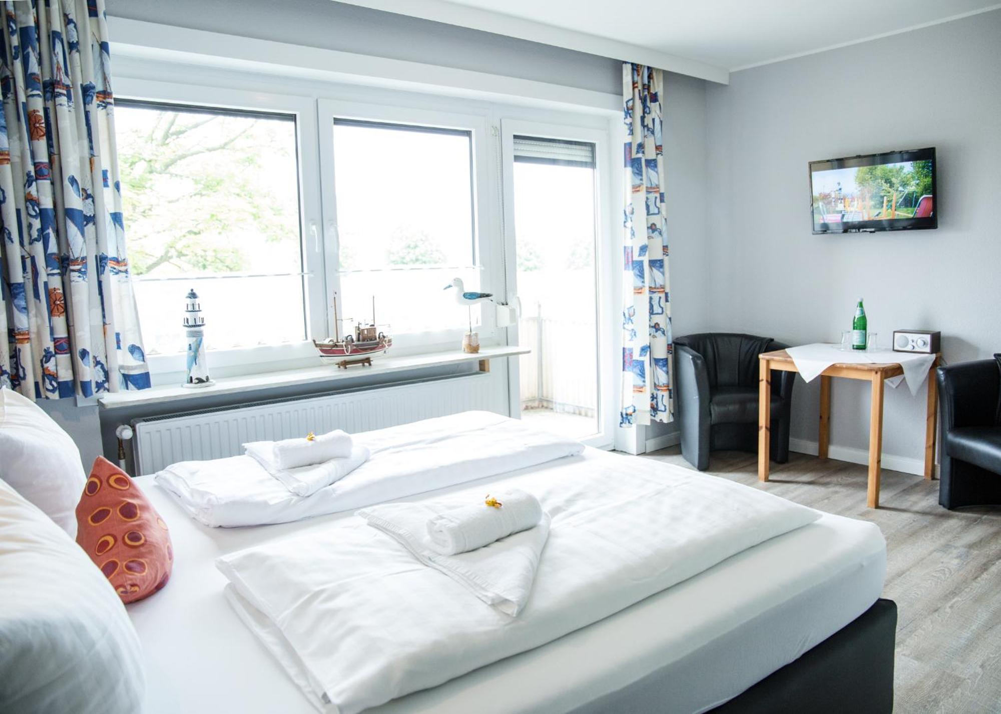 Hotel Tum Stueuermann Büsum Екстериор снимка