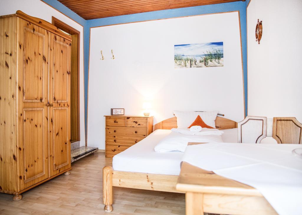 Hotel Tum Stueuermann Büsum Екстериор снимка