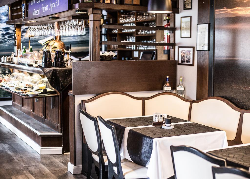 Hotel Tum Stueuermann Büsum Екстериор снимка