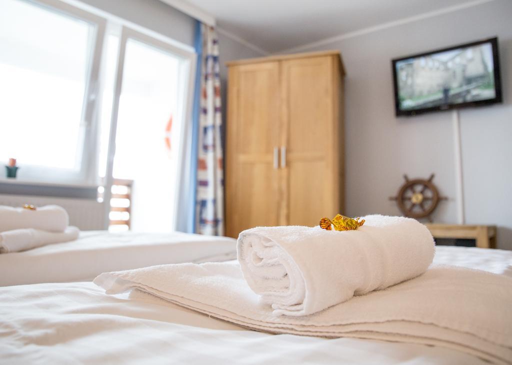 Hotel Tum Stueuermann Büsum Екстериор снимка