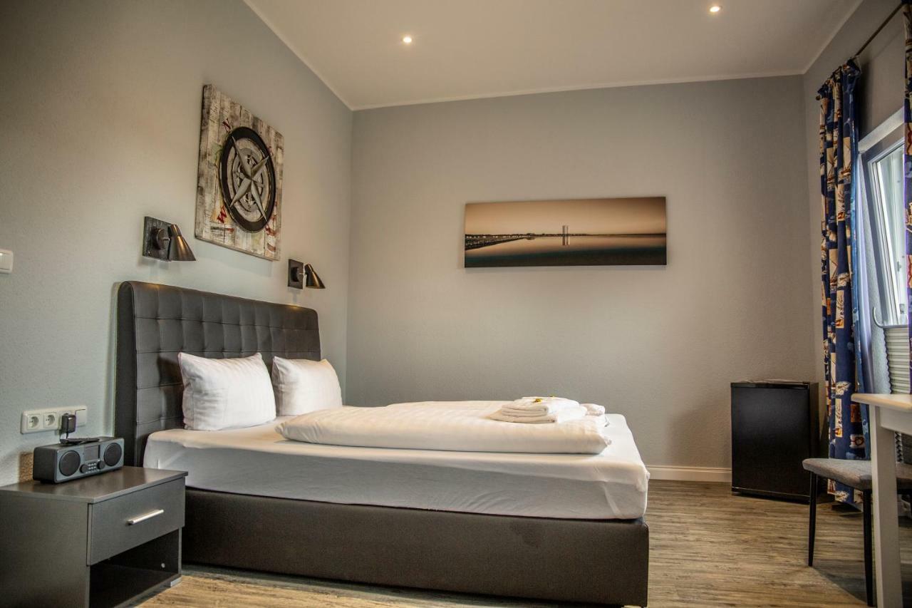 Hotel Tum Stueuermann Büsum Екстериор снимка