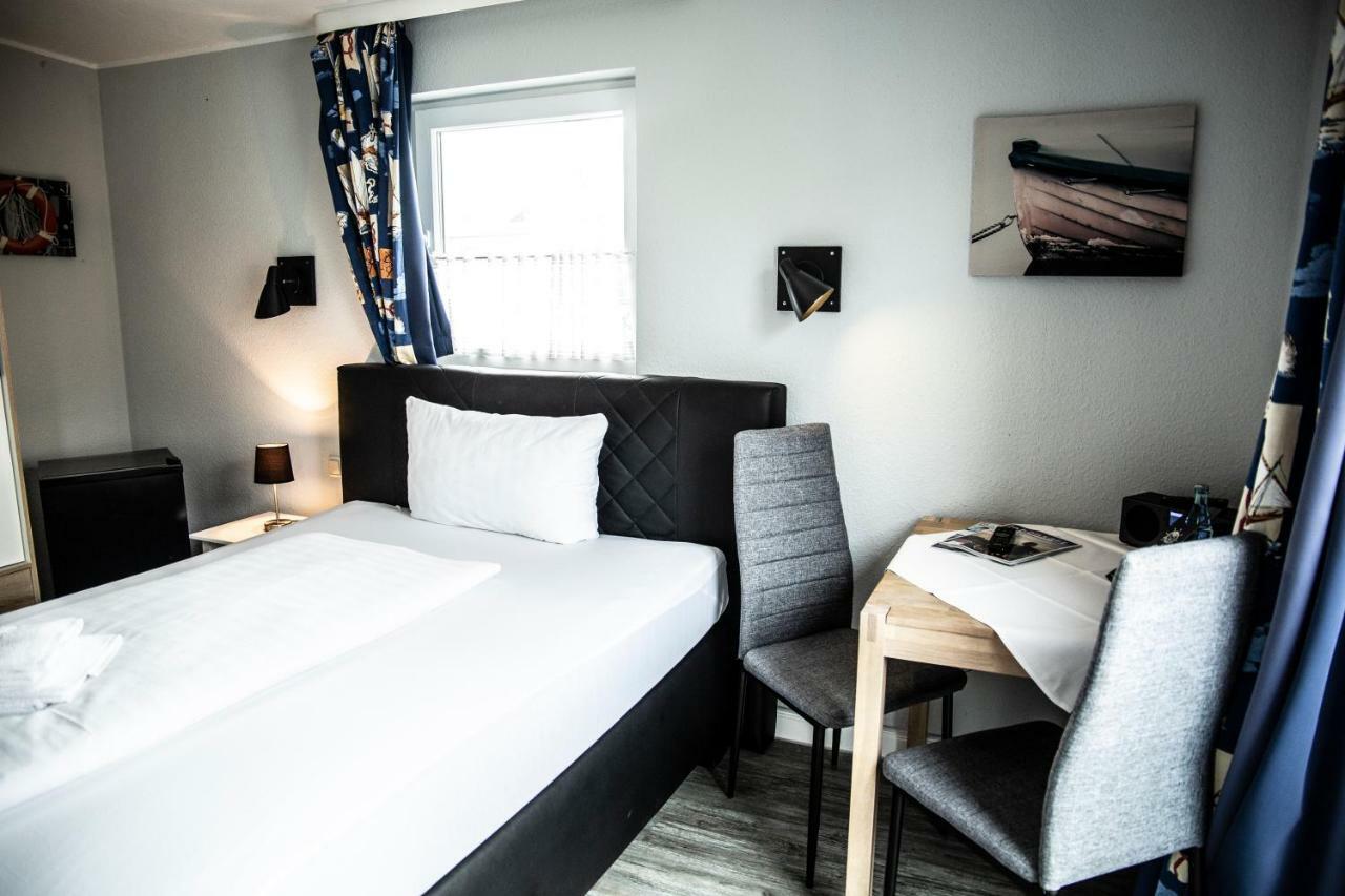 Hotel Tum Stueuermann Büsum Екстериор снимка